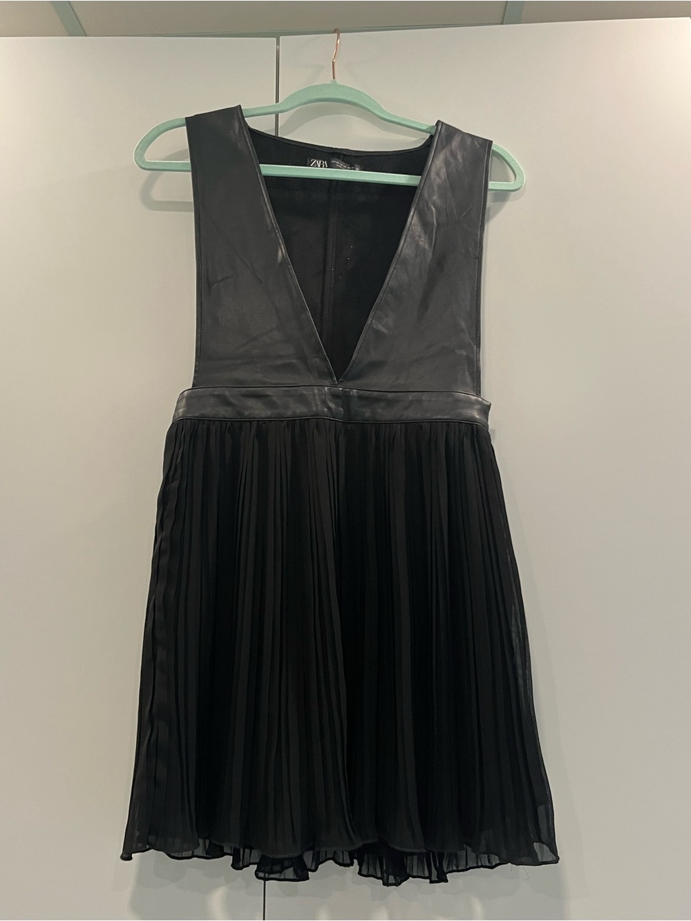 NEW. Zara Black Faux-Leather Bodice Pleated Mini Dress new without tag.